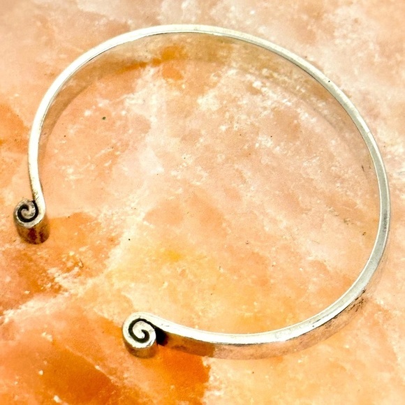 James Avery Retired Bracelet Greek Scroll Cuff 925 Sterling 6.75 26.8g 0684 R - Picture 2 of 10